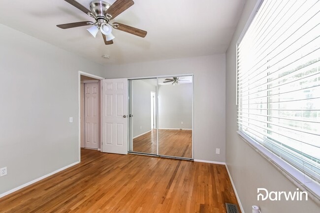 Building Photo - 1517 Springhurst Dr