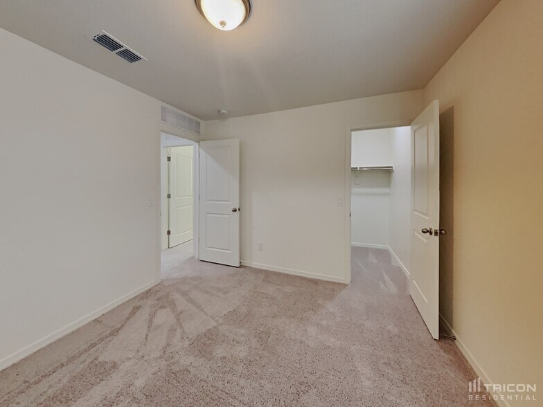 Building Photo - 36003 W Santa Monica Ave