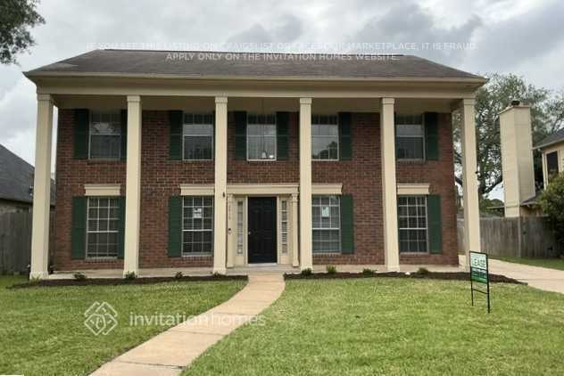 Building Photo - 2010 Dublin Dr