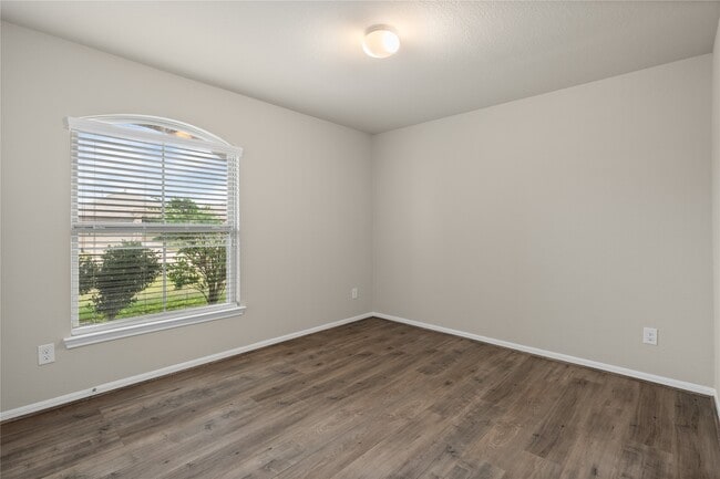 Building Photo - 3215 McDonough Way