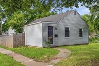 Building Photo - 2300 E 55th St