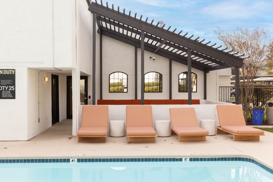 Resort Style Pool | Mira Vista Hills Apartments | Apartments for rent in Antioch, CA - Mira Vista Hills