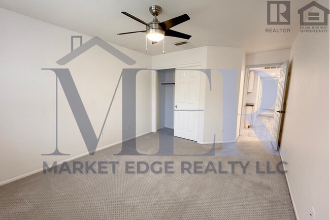 Building Photo - 2Bed/2Bath w/ Office-House at 40th St/Cactus-Garg!