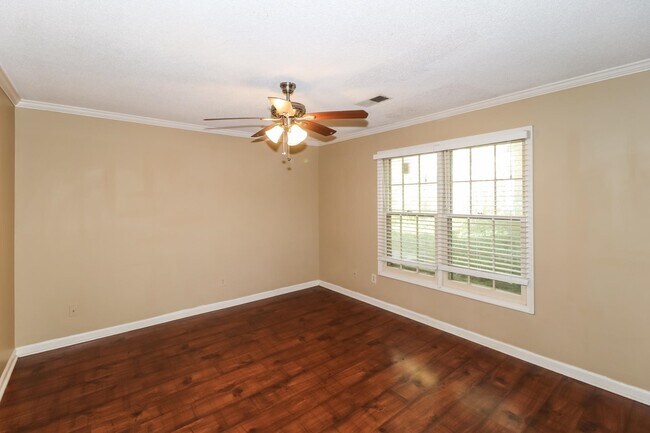 Building Photo - 1483 Wood Trail Cir
