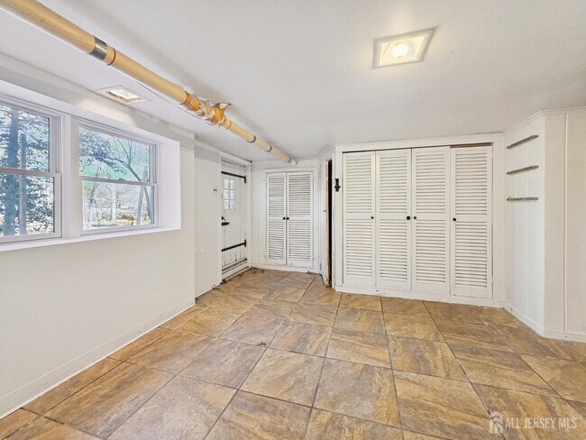 Building Photo - 205 Ashland Rd