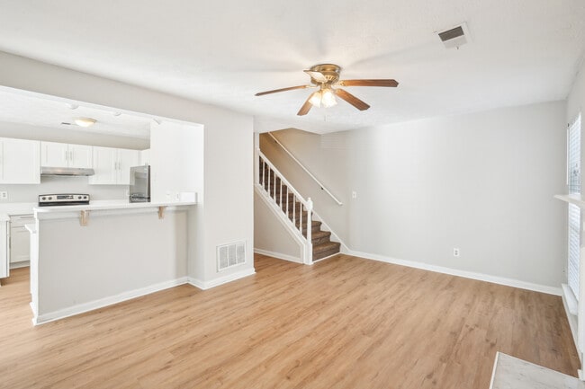Building Photo - 1066 Rock Creek Ln
