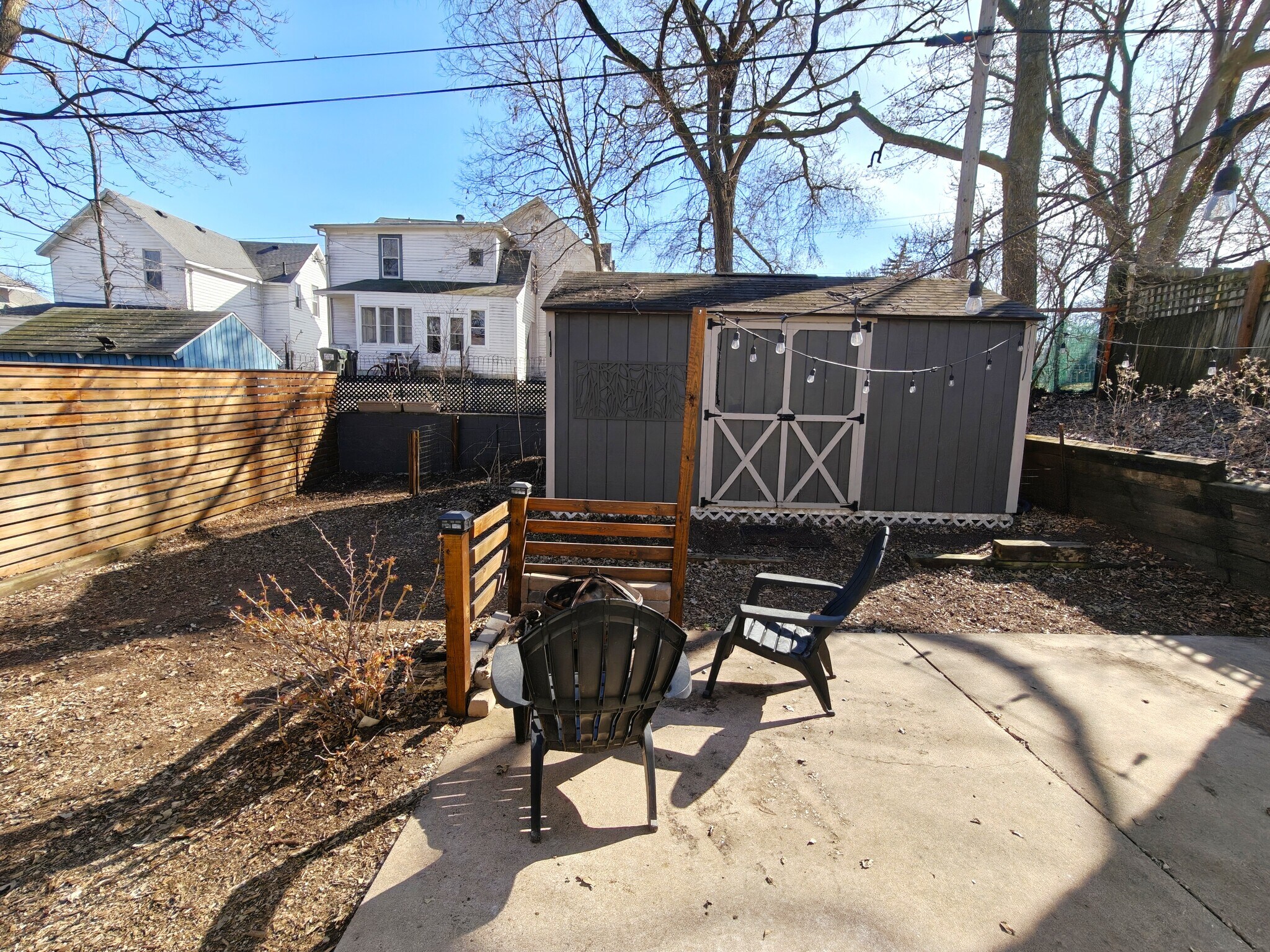 BACKYARDb - 1011 E Grand Ave