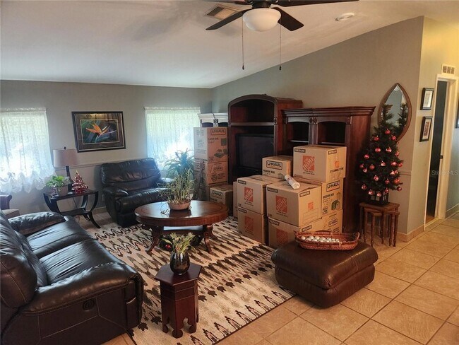 Building Photo - 24921 Pine Hill