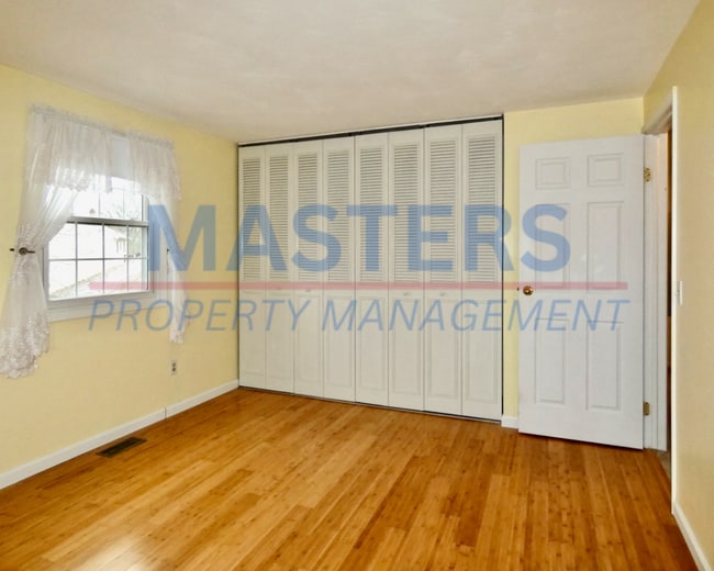 Building Photo - 160 Quail Rd