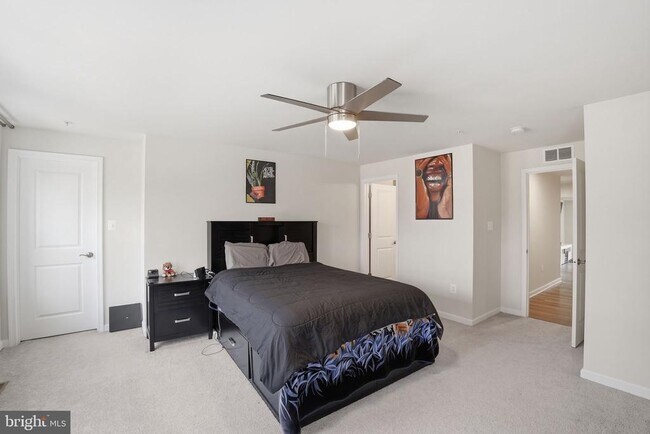 Building Photo - 10501 John Glenn St