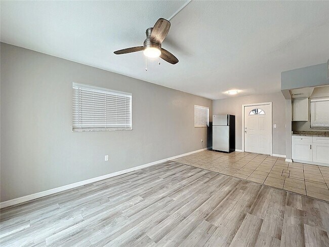 Building Photo - 11705 3rd St E