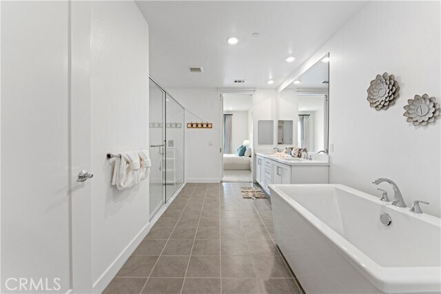 Building Photo - 2602 Rivington
