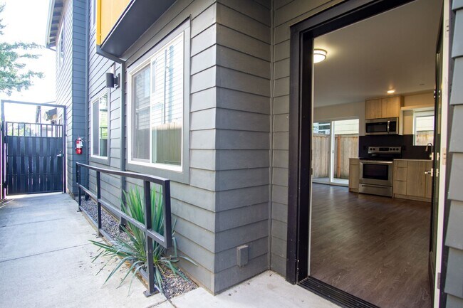 Building Photo - Contemporary 1-Bedroom Flat w/ DW + W/D Ready Late August!