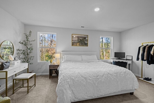 Building Photo - 2550 Laurel Valley Way