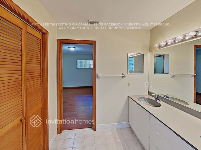 Building Photo - 16101 SW 153rd Ave