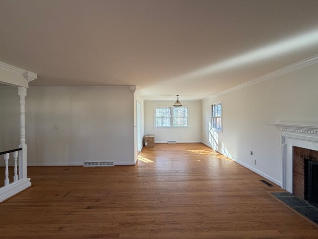 Building Photo - 415 Carrsbrook Dr