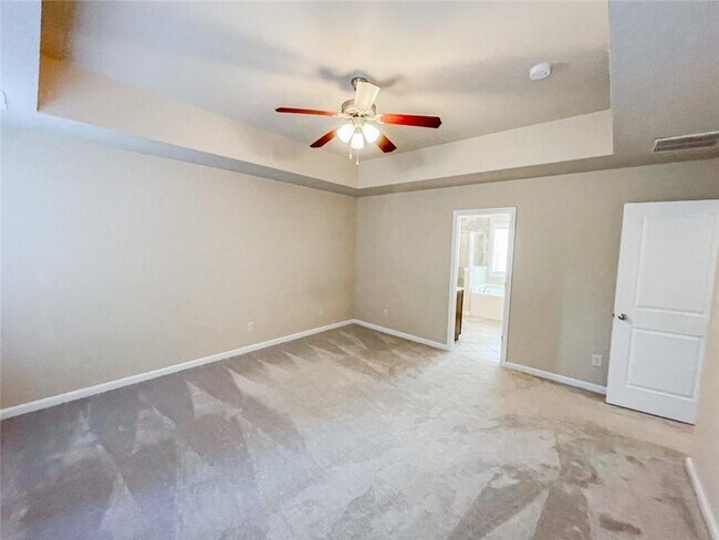 Building Photo - 328 Privet Cir