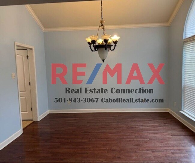 Building Photo - 4 Bedroom/2 Bath Plus Office