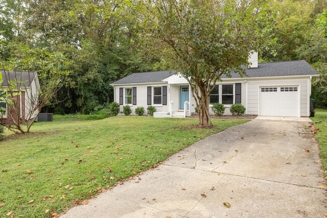 Building Photo - 2601 Bristol Pl