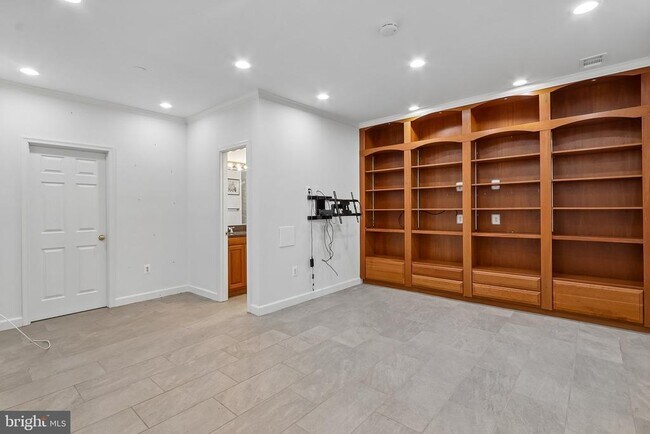 Building Photo - 519 Brummel Ct NW