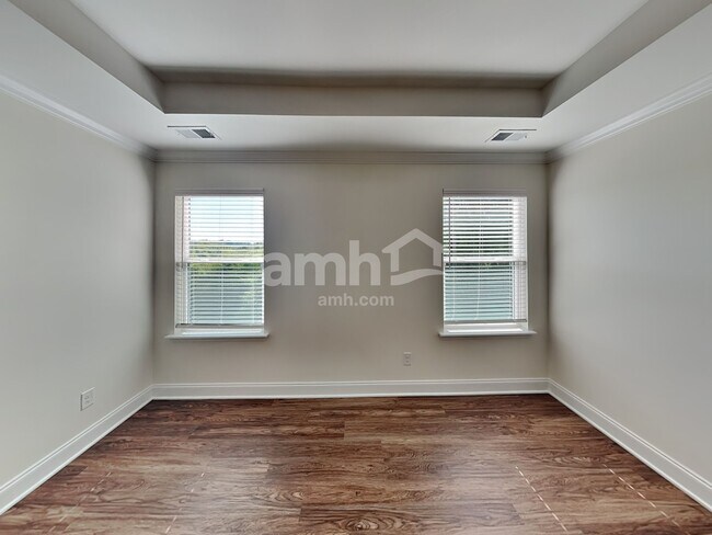 Building Photo - 1125 Amberly Wy