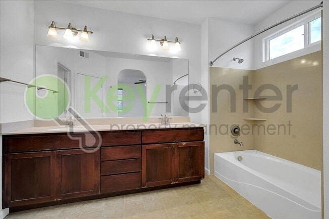 Building Photo - 10923 Oakham Dr