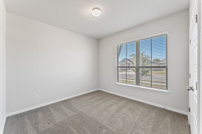 Building Photo - 229 Stag Way