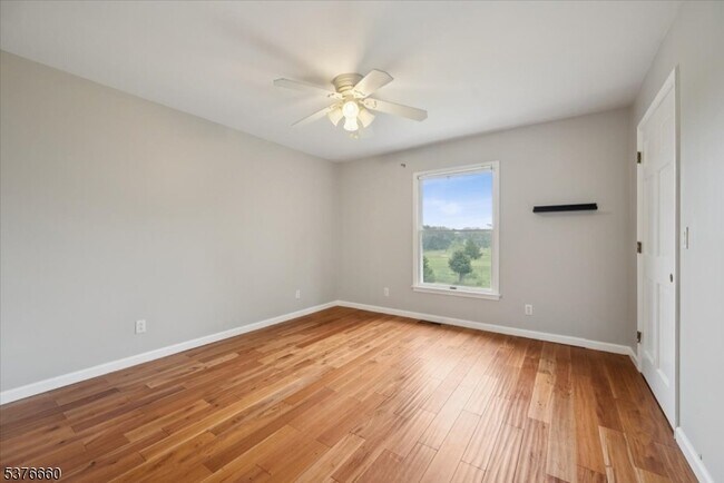 Building Photo - 119 Braidburn Rd