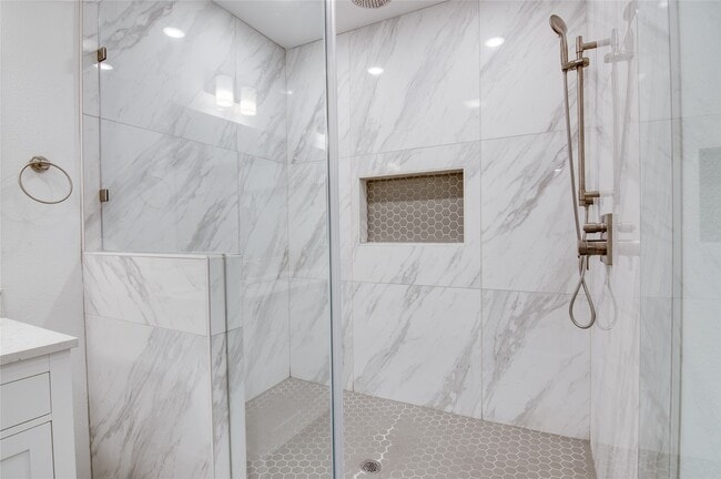 Building Photo - 8922 Opelika St