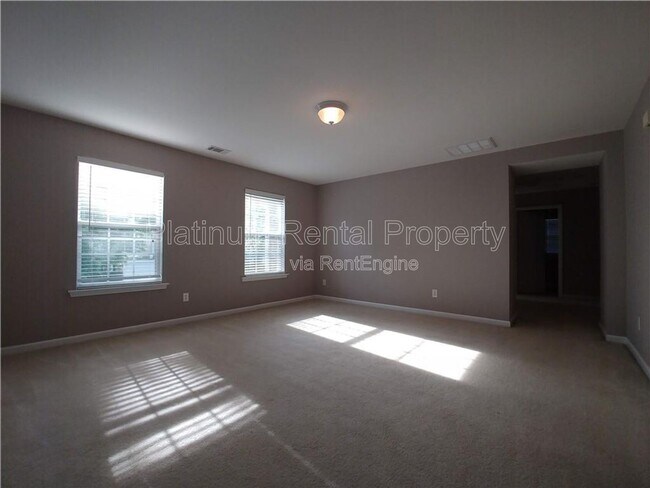 Building Photo - 6205 Park Leaf Walk
