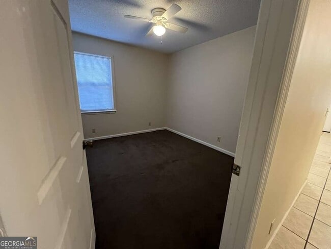 Building Photo - 155 E Lakemont Dr