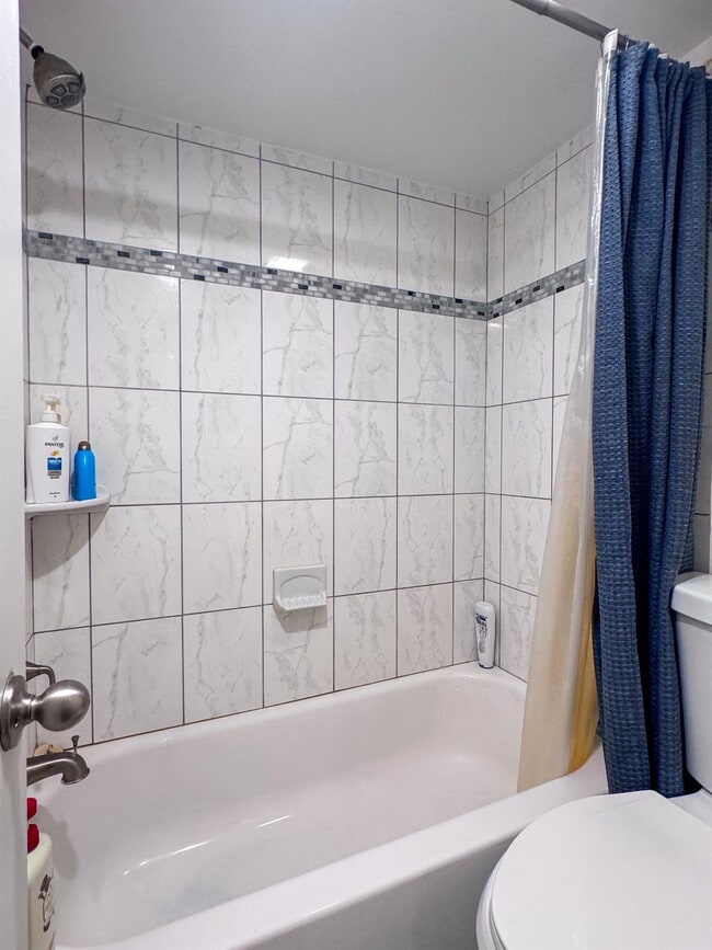 Building Photo - 1440 N St NW