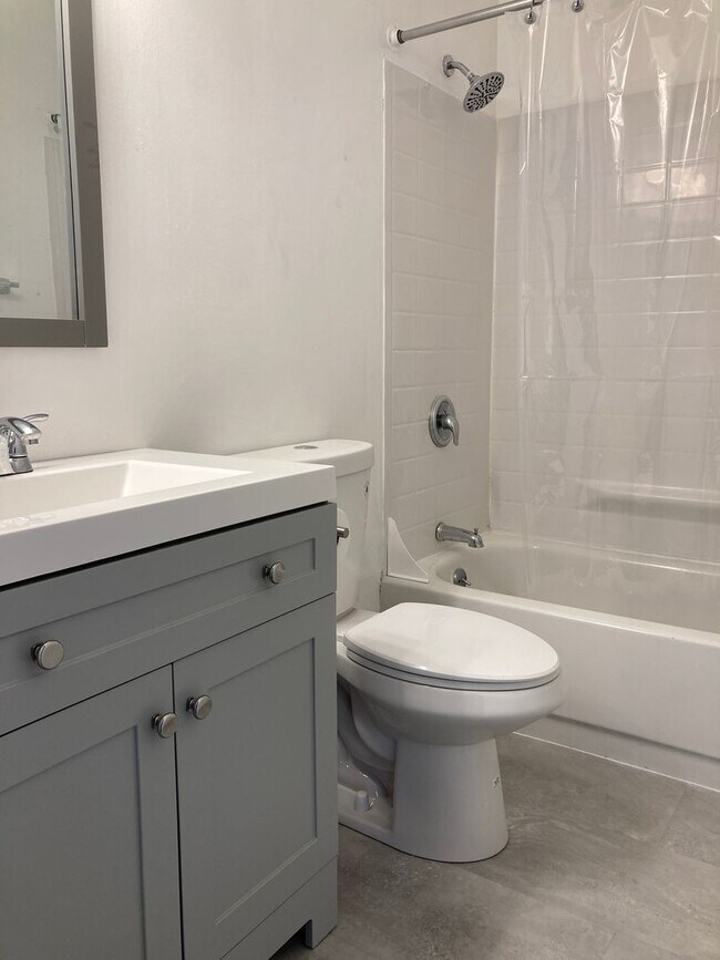 Building Photo - Renovated & Spacious 2 Bedroom Condo in Edgewood, MD!