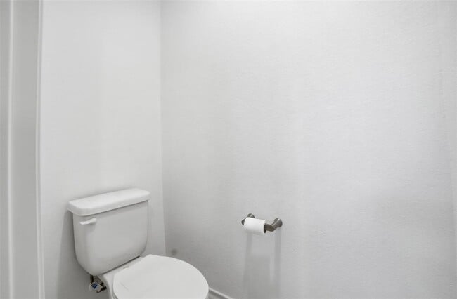 Building Photo - 13606 Long Is Dr