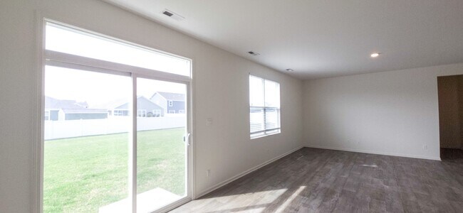 Building Photo - 10438 Morse Pl