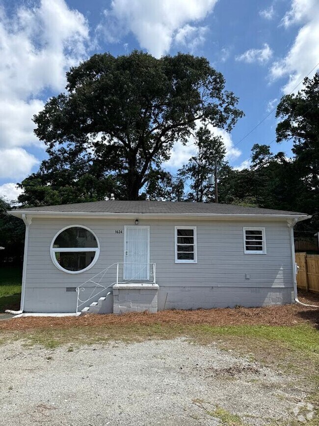 Building Photo - 2 Bed 1 Bath in Atlanta!