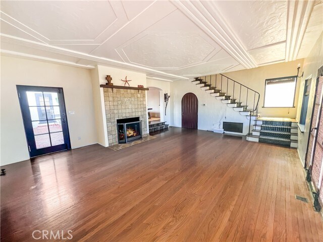 Building Photo - 2444 The Strand