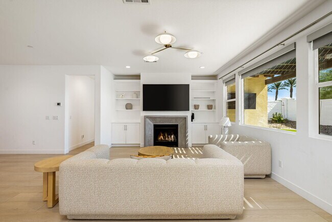 Building Photo - 51726 Via Santero
