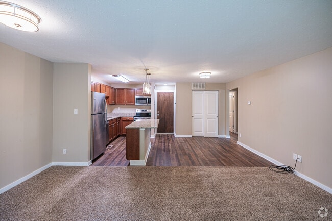 2 BR, 1BA - 800SF - Glen Allen Apartments