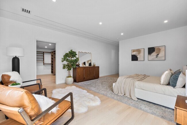 Building Photo - 90 Auburndale Ave