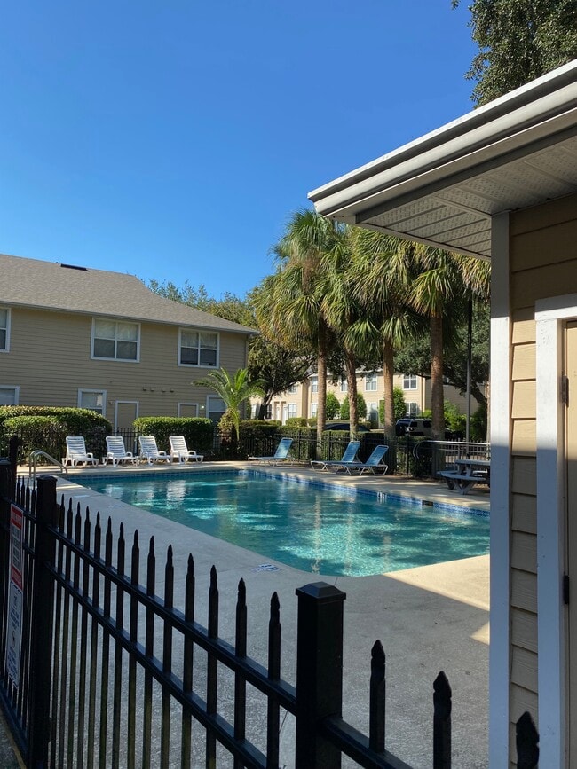 Building Photo - 3543 SW 30th Way