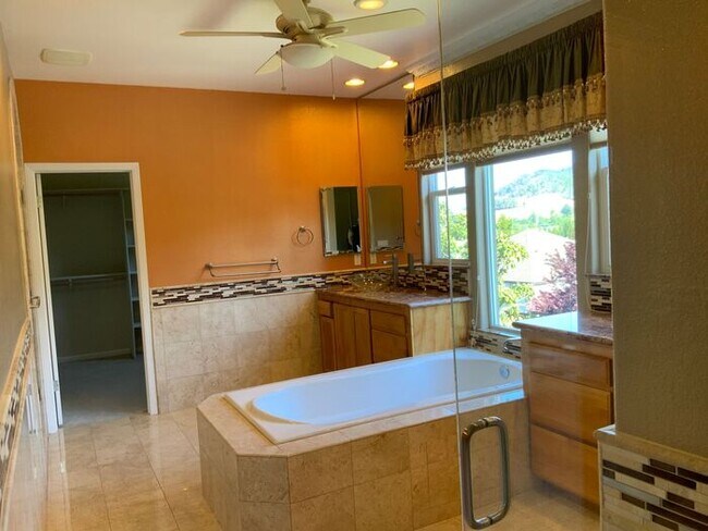 Building Photo - Sky Hawks finest just became available