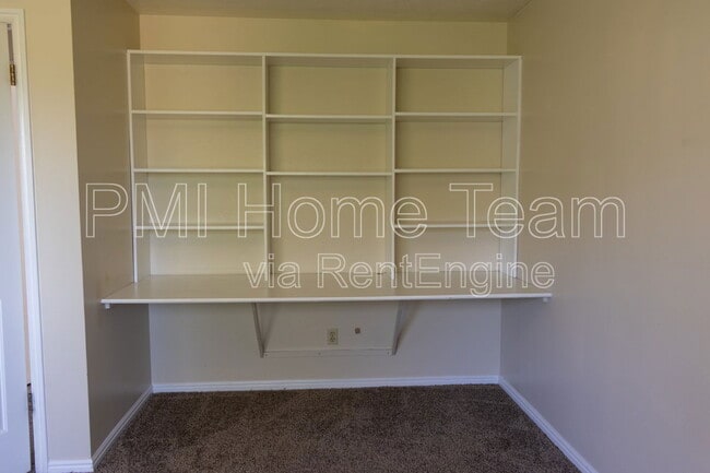 Building Photo - 5095 Taylor Ave