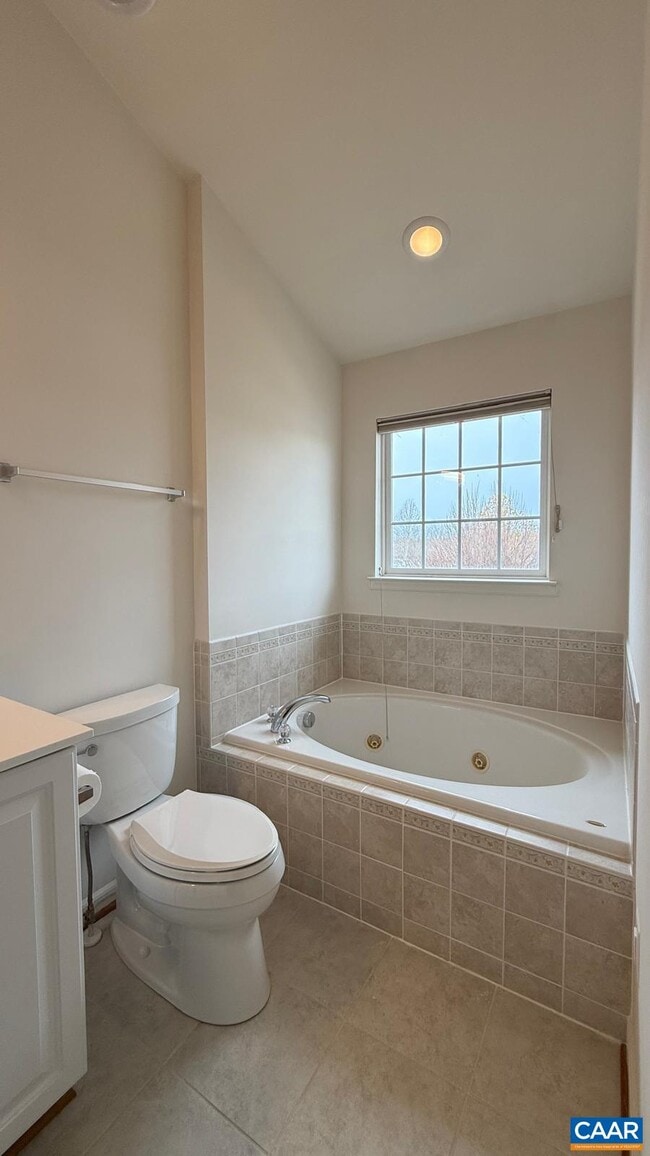 Building Photo - 2350 Abington Dr