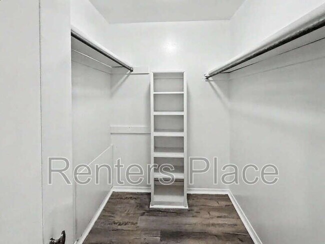 Building Photo - 5210 S 74th E Ave