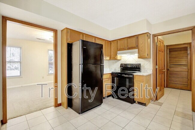 Building Photo - 216 Shadowood Ln