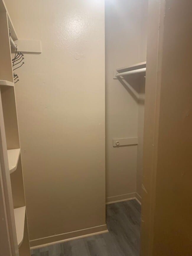 Building Photo - Somerset West Campus - 3BD/2BA - Reserved Parking - W/D - Shuttle Stop - $2200