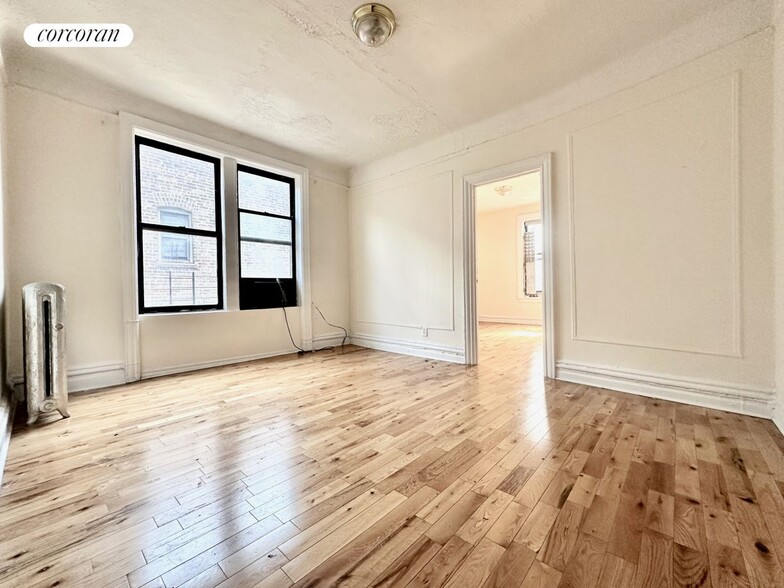 Primary Photo - 137 Nagle Ave