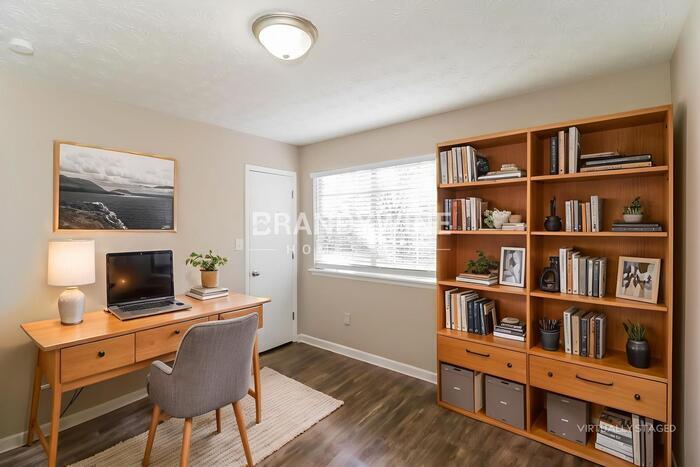 Building Photo - 6057 Dorchester Dr