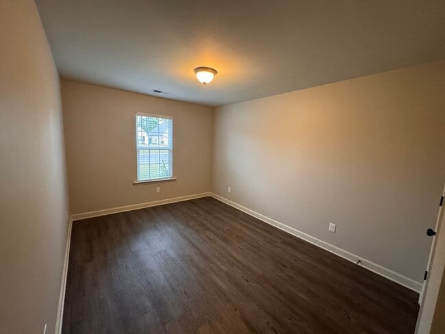 Building Photo - 1029 Hogue Dr